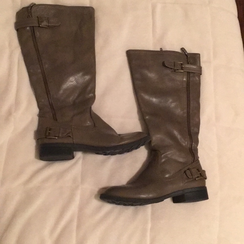 Riding boots